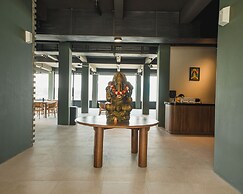Tribhuwana Padma Lake Resort