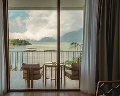Tribhuwana Padma Lake Resort