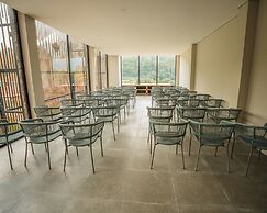 Tribhuwana Padma Lake Resort