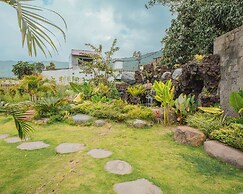 Tribhuwana Padma Lake Resort