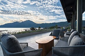 Tribhuwana Padma Lake Resort