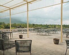 Tribhuwana Padma Lake Resort