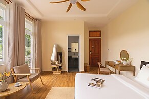 Moon Garden Hotel