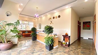 Moon Garden Hotel