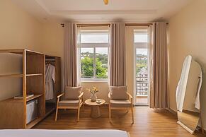 Moon Garden Hotel