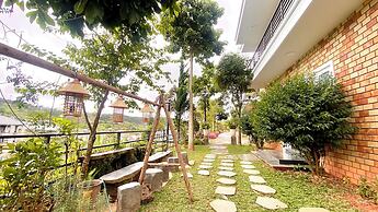 Moon Garden Hotel