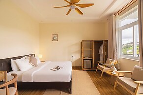 Moon Garden Hotel