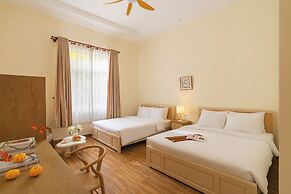 Moon Garden Hotel