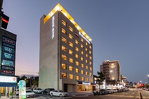 Pohang Yeongildae Beach Hotel