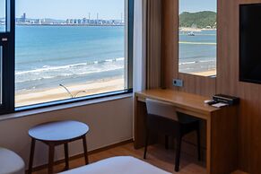 Pohang Yeongildae Beach Hotel