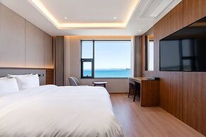 Pohang Yeongildae Beach Hotel