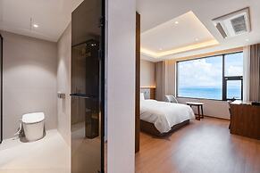 Pohang Yeongildae Beach Hotel