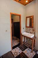Waras Villa