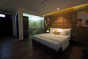 Love in the Atlantis Hotel