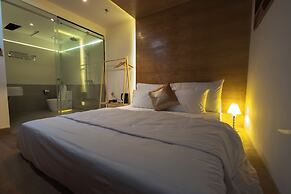 Love in the Atlantis Hotel