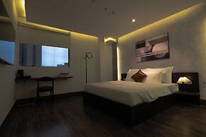 Love in the Atlantis Hotel