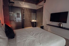 Love in the Atlantis Hotel