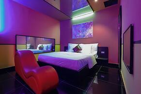 Love in the Atlantis Hotel
