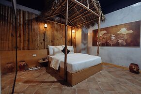 Love in the Atlantis Hotel