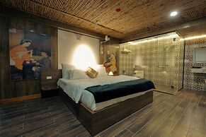 Love in the Atlantis Hotel