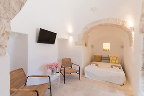 Trulli Scacciapensieri con Piscina