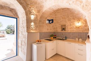 Trulli Scacciapensieri con Piscina