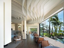 YS Seaview Hotel