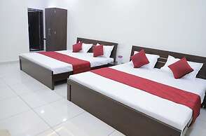 Hotel J-Laxmi Palace