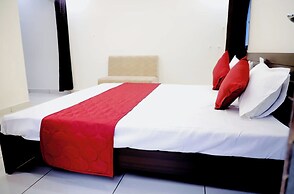 Hotel J-Laxmi Palace