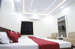 Hotel J-Laxmi Palace