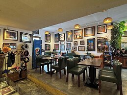 26Life Nationality Inn