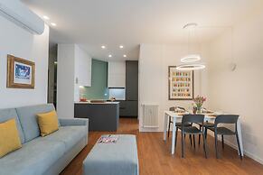 Como Volta Square With Terrace by Rent all Como