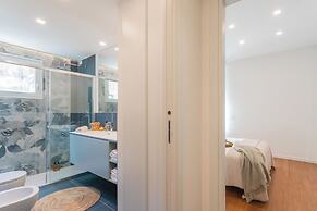 Como Volta Square With Terrace by Rent all Como
