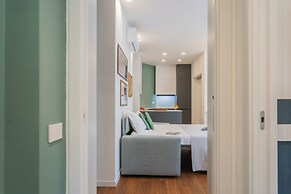 Como Volta Square With Terrace by Rent all Como