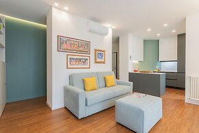 Como Volta Square With Terrace by Rent all Como