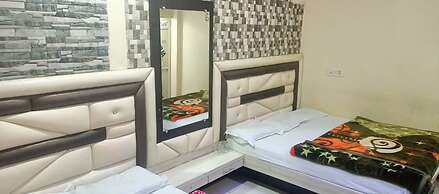 Hotel Maa Tulsi Guest House