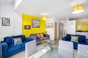 Foxherne 6 Bed & 3 Bath Serviced Hse -20
