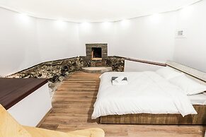 Hidden History - Modern Split-Level