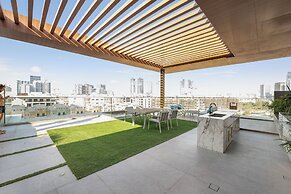 Modern 1 BR Oxford Terraces