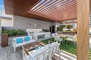 Modern 1 BR Oxford Terraces