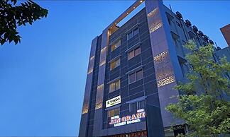 HOTEL JSN GRAND