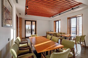 Aprie Boutique Hotel