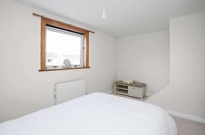 2-Bedroom Home with Parking and Garden