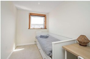 2-Bedroom Home with Parking and Garden