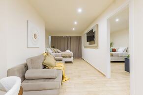 Raise Thiseio Stylish Living