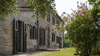 Ca Lucciola 12 in Mondavio