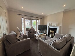 Spacious 2 Bed Apartment Near Dublin Airport