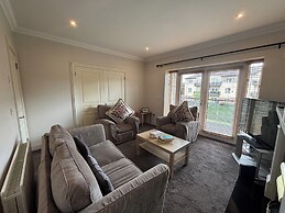 Spacious 2 Bed Apartment Near Dublin Airport