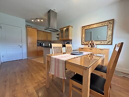 Spacious 2 Bed Apartment Near Dublin Airport