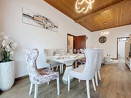 Villa Magn lia by Atlantic Holiday